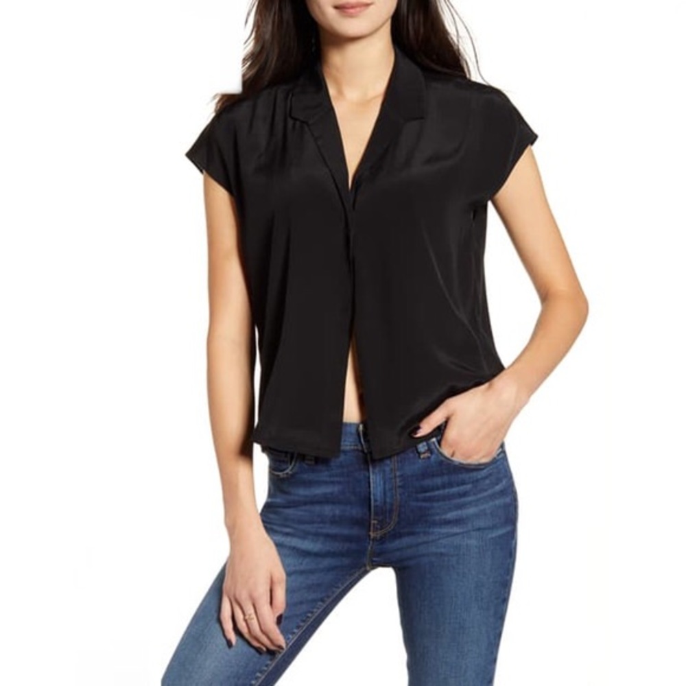 CHELSEA28 Single Button Sleeveless Blouse …